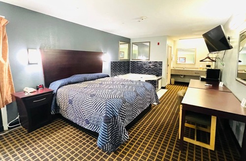 Sneads Hotel | Lake Seminole Inn
