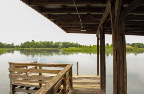 Sneads House | Lake Seminole Retreat with Boat Slip