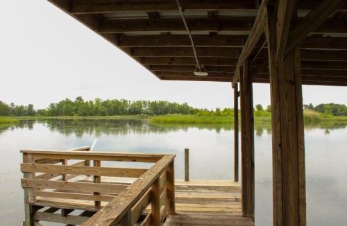 Sneads House | Lake Seminole Retreat with Boat Slip