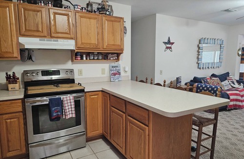 Florahome House | Lake Therapy at George's Lake: 2BR with Private Beach & Boat House!