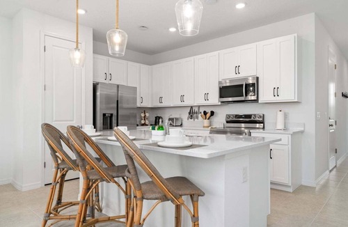 Davenport House | Lake View Villa |Sleeps 8!