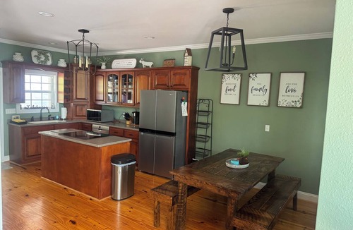 Wedowee House | Lake Wedowee Family Retreat-6 BR/3.5 BA-On the water, fire pit, private dock