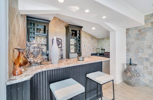 West End House | Lakefront 3BR townhouse with marina views & 2 balconies. 15 mins to FQ & Superdome.