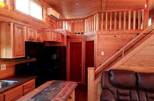 Dogwood House | Lakefront Cottage with Hot Tub & Sunset Views