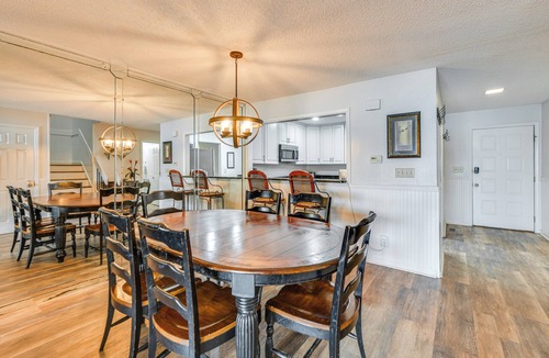 Dadeville Villa | Lakefront Dadeville Villa w/Deck & Private Dock!