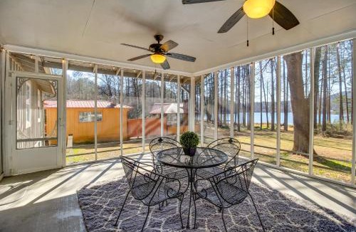 Groveoak House | Lakefront Guntersville Base: Boat Parking & Power!