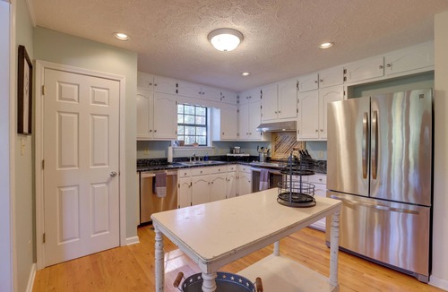 Lineville House | Lakefront Lineville Retreat w/Private Dock!
