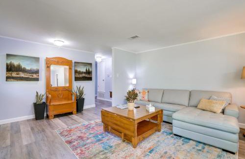 Jefferson House | Lakefront Retreat in Jefferson w/Screened Porch!