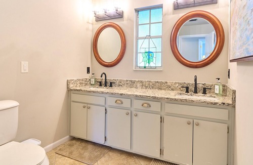 Sanford Cottage | Lakefront, Sanford airport ,Boombah Sports Complex