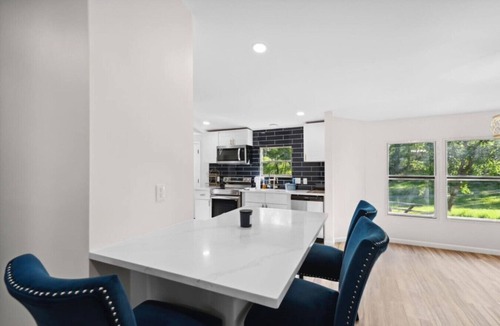 East Point House | Lakefront small town getaway!