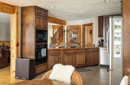 Kalkaska Cabin | Lakefront Sunset ORV Trail Hot Tub Dogs OK