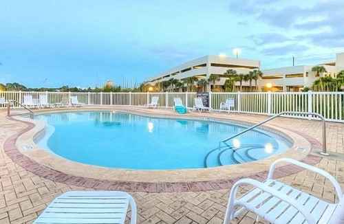 El Centro Beach House | Lakefront townhome near great attractions with beach access pool & amazing view