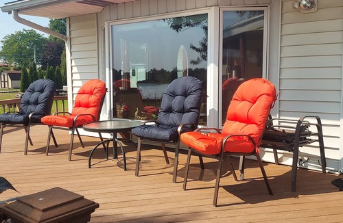 Trufant House | Lakehouse on Muskellunge Lake with PANORAMIC and STUNNING views.