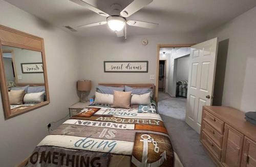Coloma House | LakePath Beach House - XL hot tub, walk to beach
