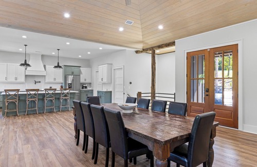Jacksons' Gap House | Lakeshore Oasis on Lake Martin, Lakeshore Oasis- Luxurious 5Br, Lakefront Home, Sleeps 14