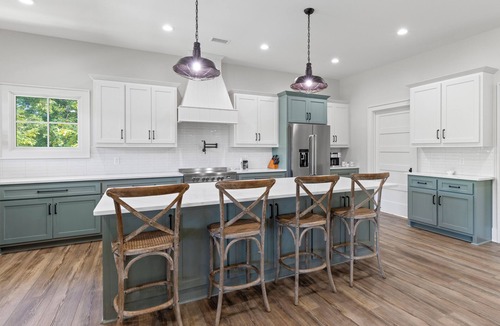 Jacksons' Gap House | Lakeshore Oasis on Lake Martin, Lakeshore Oasis- Luxurious 5Br, Lakefront Home, Sleeps 14