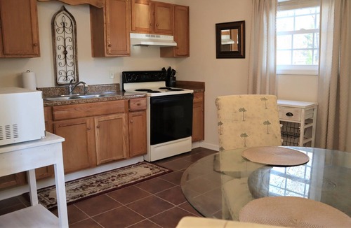 Milledgeville Cottage | Lakeside Hideaway Awaits You