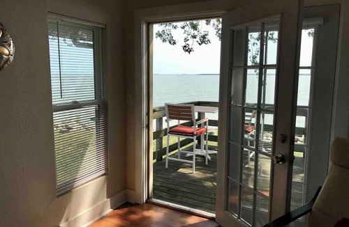 Toledo Apartment | "Lakeside Loft" Spectacular Lakefront Sunrise!