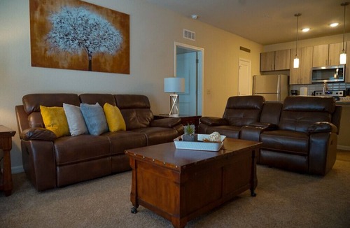 Northside Apartment | Lakeside Luxury #1