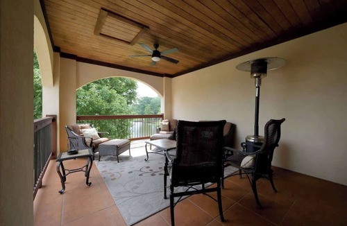 Lake Oconee Apartment | Lakeside Veranda Villa - 2Bed/2Bath in Cuscowilla