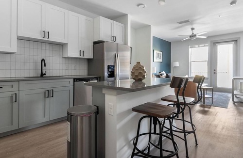 Springfield Apartment | Landing | Amazing 1BD, Gym, Game Room