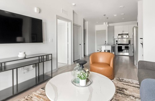 Springfield Apartment | Landing | Amazing 1BD, Courtyard, Pool