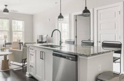 Mableton Apartment | Landing | Amazing 1BD, Gym, Pool