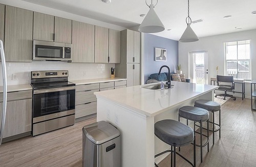Ono Island Apartment | Landing | Amazing 1BD, Gym, Clubhouse