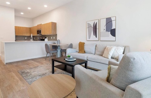 Florida Center Apartment | Landing | Amazing 1BD, Yoga Studio, Pool