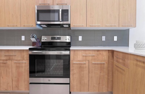 Florida Center Apartment | Landing | Amazing 1BD, Yoga Studio, Pool