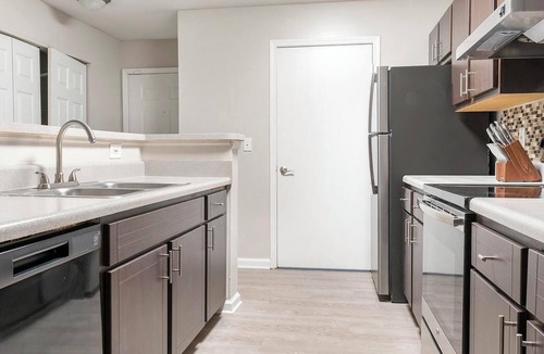 Stockbridge Apartment | Landing | Amazing 2BD, Clubhouse, Gym