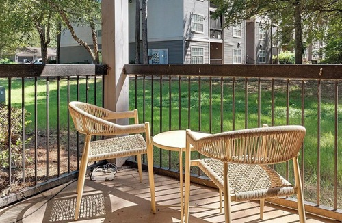Stockbridge Apartment | Landing | Amazing 2BD, Clubhouse, Gym
