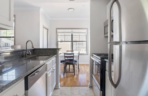 Piedmont Heights Apartment | Landing | Beautiful 1BD, Gym, Courtyard