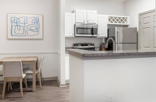 Piedmont Heights Apartment | Landing | Beautiful 1BD, Gym, Courtyard