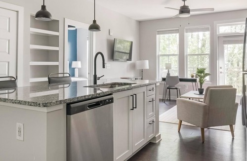Mableton Apartment | Landing | Beautiful 1BD, Pool, Gym