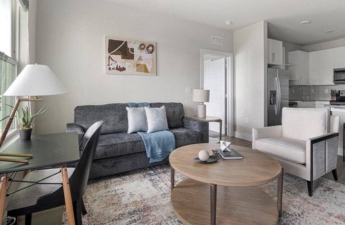 St. Johns Apartment | Landing | Beautiful 2BD, Gym
