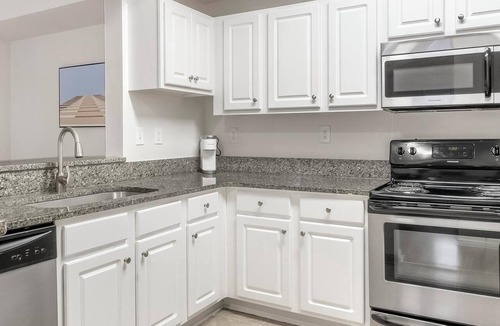 Piedmont Heights Apartment | Landing | Beautiful 2BD, Courtyard, Pool
