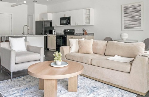 Decatur Apartment | Landing | Chic 1BD, Clubhouse, Gym