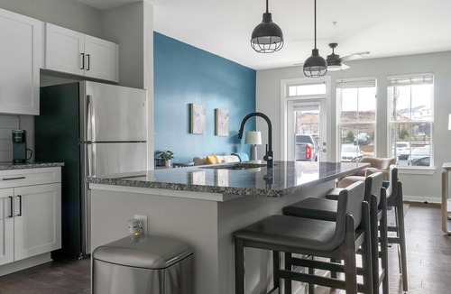 Mableton Apartment | Landing | Chic 1BD, Pool, Gym