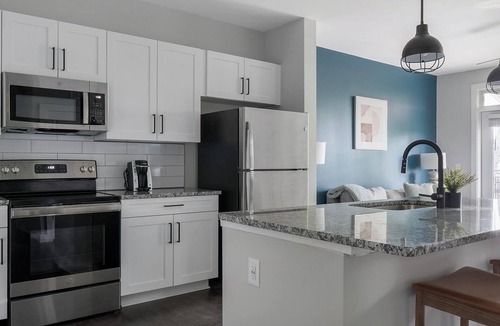 Mableton Apartment | Landing | Chic 1BD, Pool, Gym