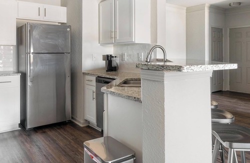 Stockbridge Apartment | Landing | Chic 1BD, Tennis Court, Clubhouse
