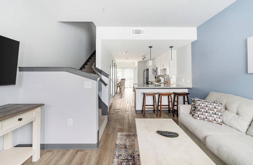 Northwest Pensacola Apartment | Landing | Chic 2BD, Game Room, Gym