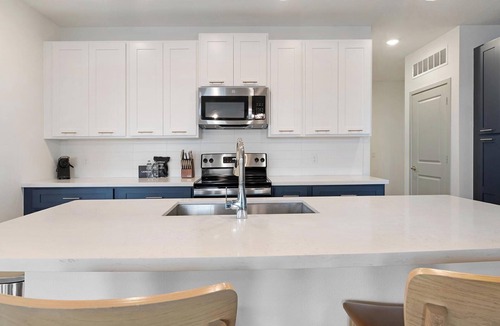Apopka Apartment | Landing | Incredible 3BD, Gym, Clubhouse