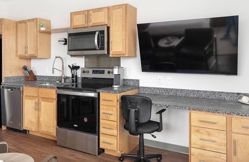 Five Points South Apartment | Landing | Incredible Studio, Yoga Studio, Pool