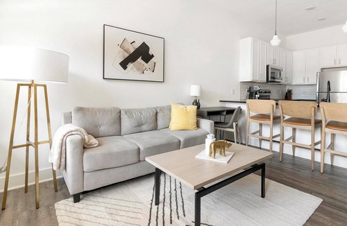 San Marco Apartment | Landing | Incredible 1BD, Yoga Studio, Gym