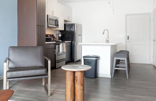 Fairvilla Apartment | Landing | Modern 1BD, Clubhouse, Gym