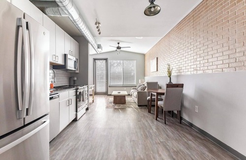 Northwest Pensacola Apartment | Landing | Modern 1BD, Pool, Gym