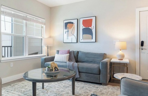 Southeast Orlando Apartment | Landing | Modern 1BD, Pool, Clubhouse