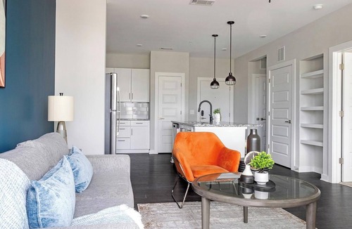 Mableton Apartment | Landing | Modern 1BD, Pool, Gym