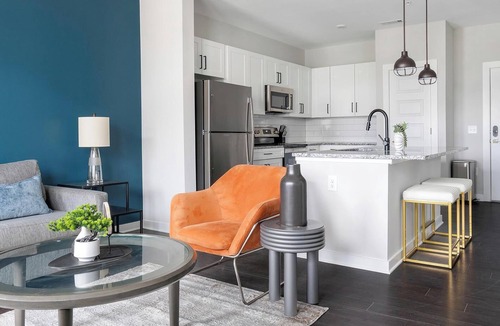 Mableton Apartment | Landing | Modern 1BD, Pool, Gym